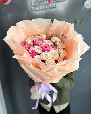 11 нежных кустовых роз