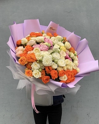 Монобукет из 51 кустовой розы