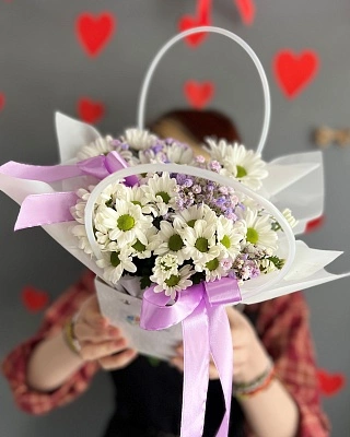 Сумочка из хризантем и гипсофилы S