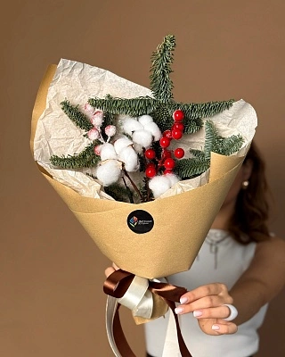 Букет с хлопком и нобилисом в крафте